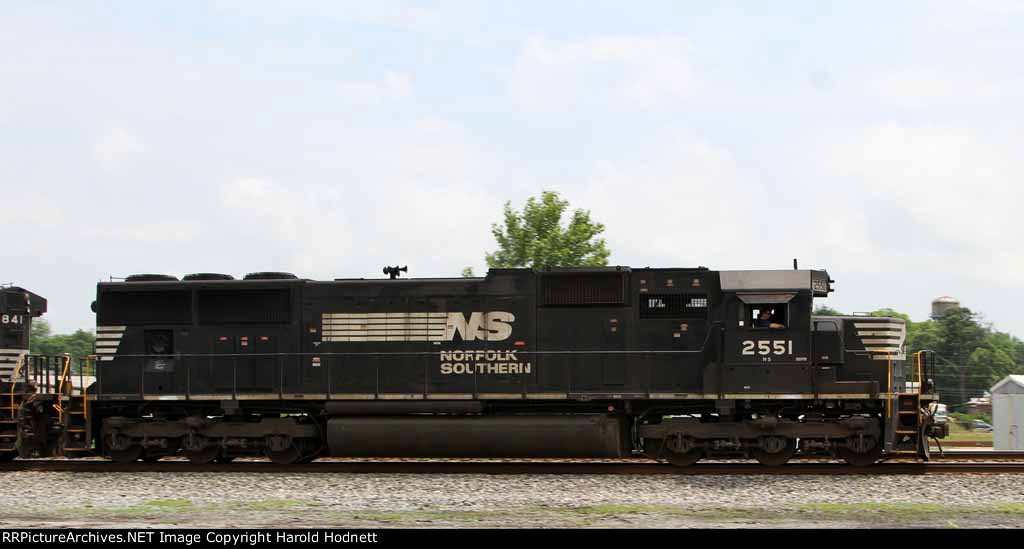 NS 2551